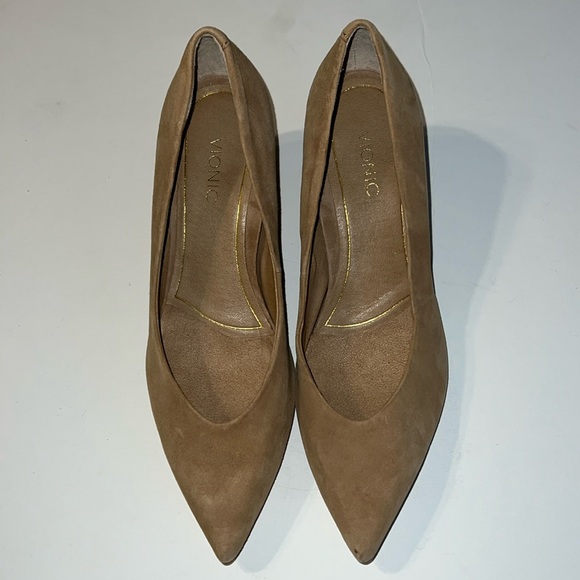Vionic Shoes - Vionic Suede Heels EUC 8